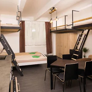  Apartament Flying Bed Close To Castle And Airport Czechy